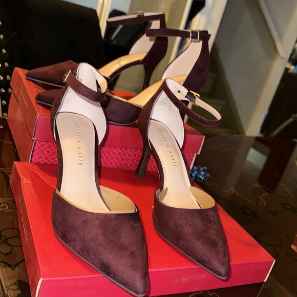 BURGANDY MICROSUEDE  COLOR TRIANGLE TOE COVER HEEL NEW NEVER WORN - Picture 3 of 4